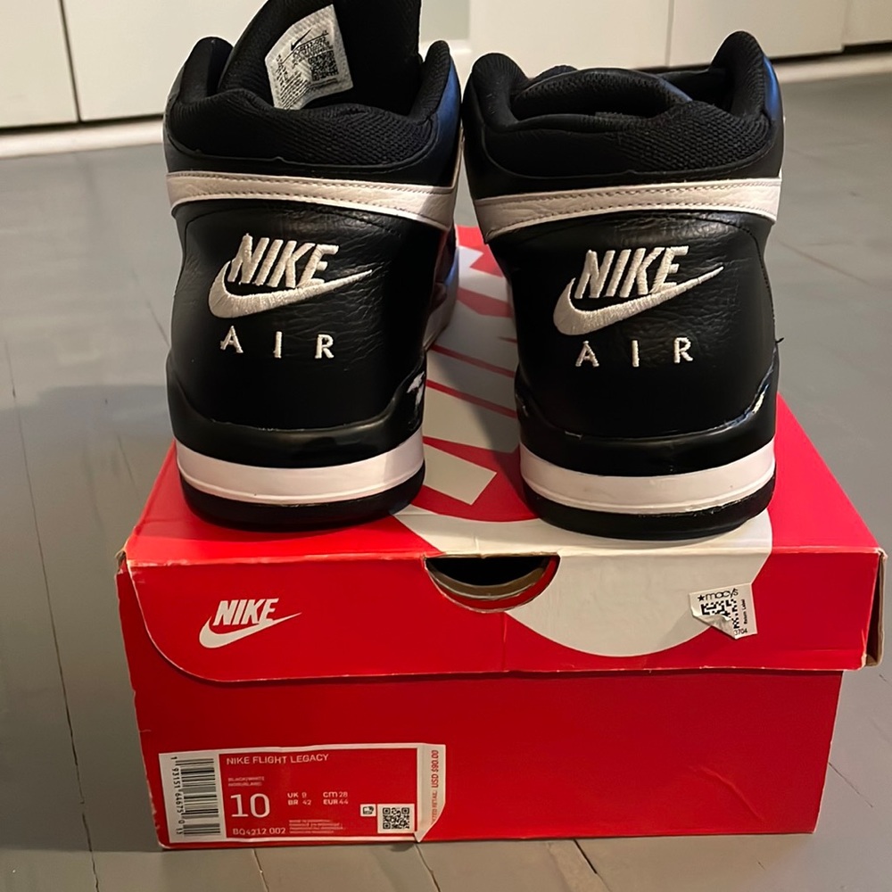 Nike Flight legacy size 10